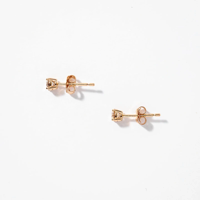 Solitaire Diamond Stud Earrings in 14K Yellow Gold (0.25 ct tw)