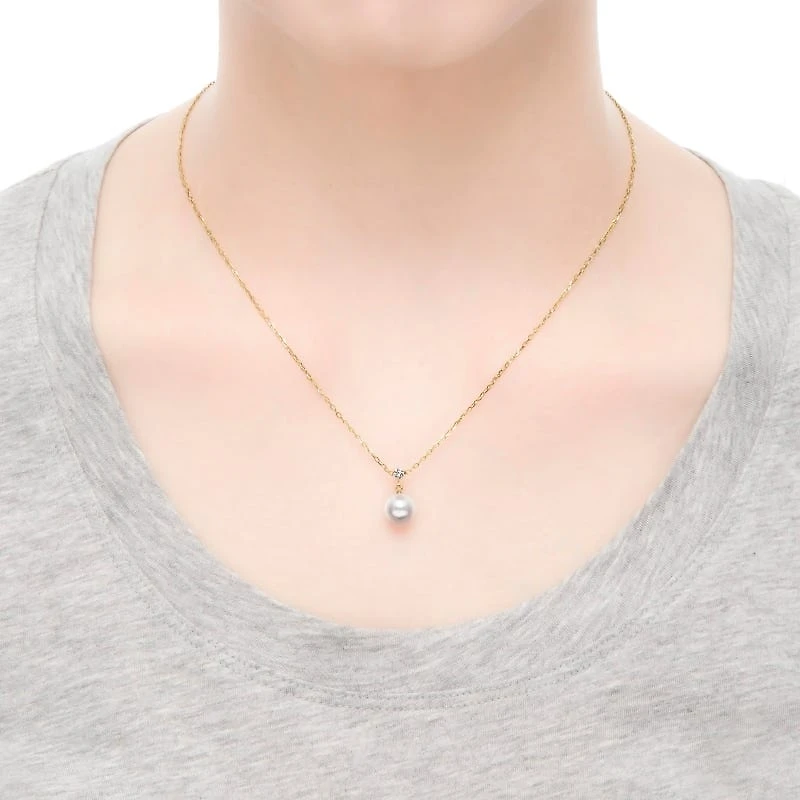 Akoya Cultured Pearl and Diamond Pendant in 18K Yellow Gold