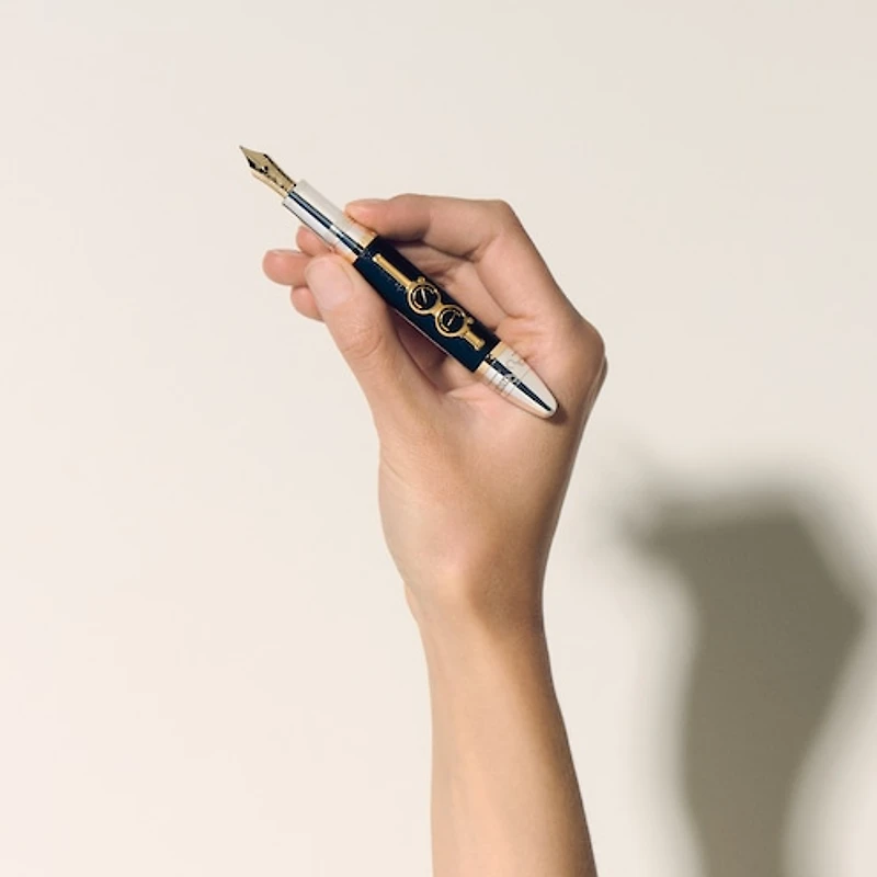 Meisterstück Around the World in 80 Days Limited Edition 811 Fountain Pen