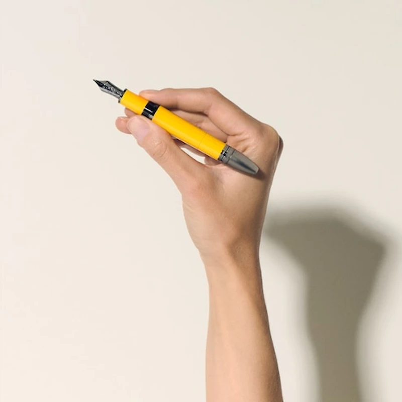 Great Characters Enzo Ferrari Special Edition Giallo Modena Fountain Pen