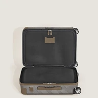 MY4810 Extreme 3.0 cabin