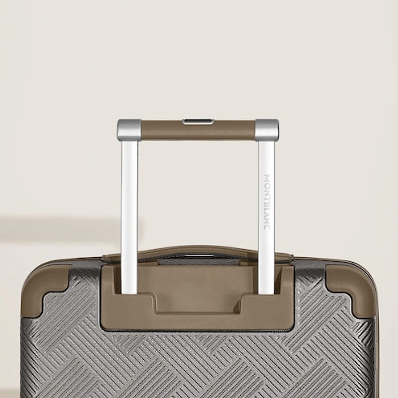 MY4810 Extreme 3.0 cabin