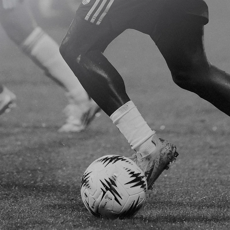 Classic Fusion Chronograph UEFA Europa League Titanium Carbon