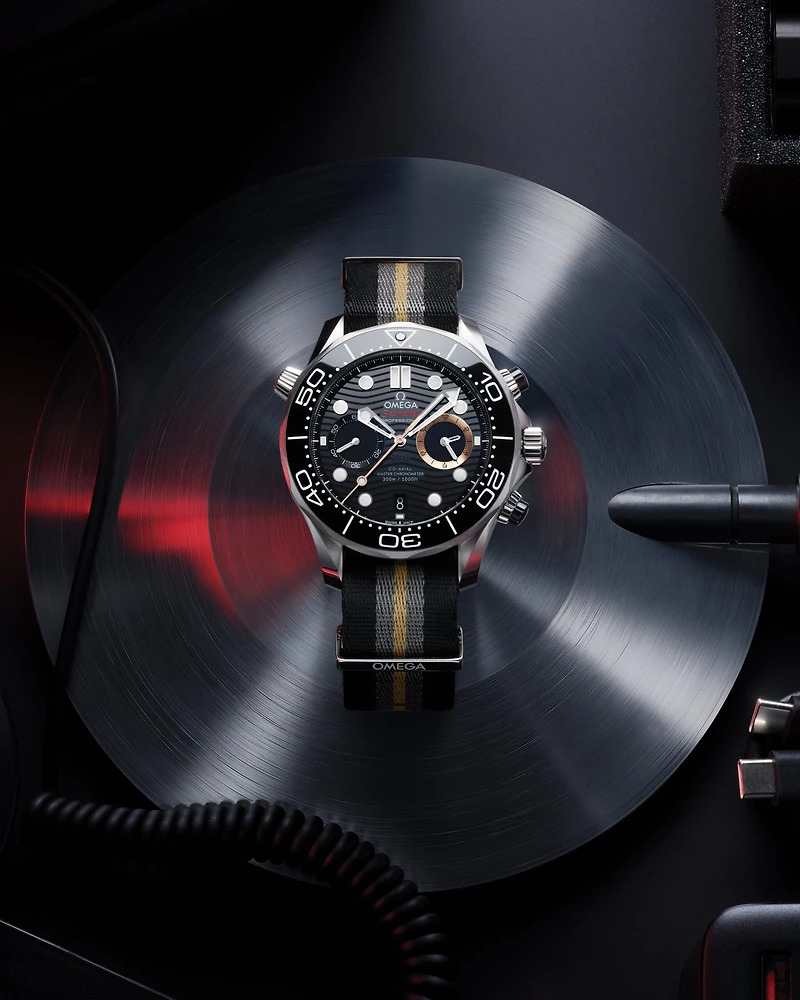 Seamaster Diver 300M 007 First Light 44 mm