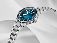 Aquis Date Calibre 400