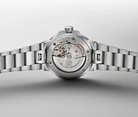Aquis Date Calibre 400