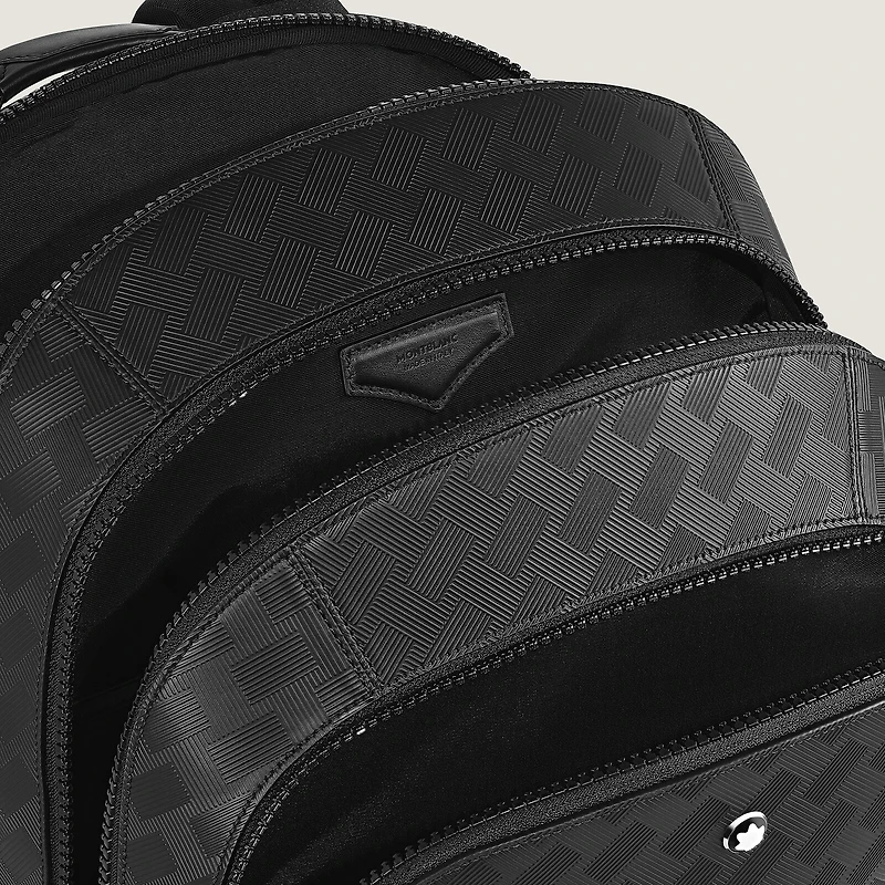 Medium Backpack with 3 Compartments in Extreme Leather