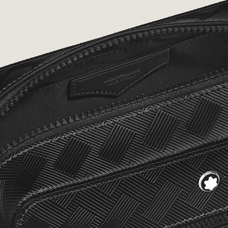 Toiletry Clutch in Extreme Leather