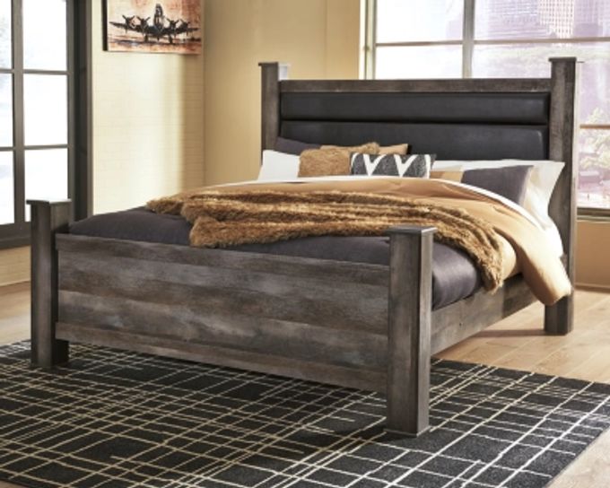 Wynnlow King Poster Bed, Gray