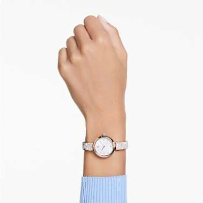 Illumina watch, Swiss Made, Metal bracelet, Gold tone, Champagne gold-tone finish by SWAROVSKI