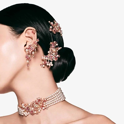 Gema hair clip, Crystal pearl, Mixed cuts, Flower, Pink, Gold-tone plated