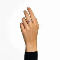 Stilla cocktail ring, Round cut, Pavé, White