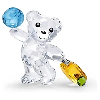 Kris Bear I travel the World