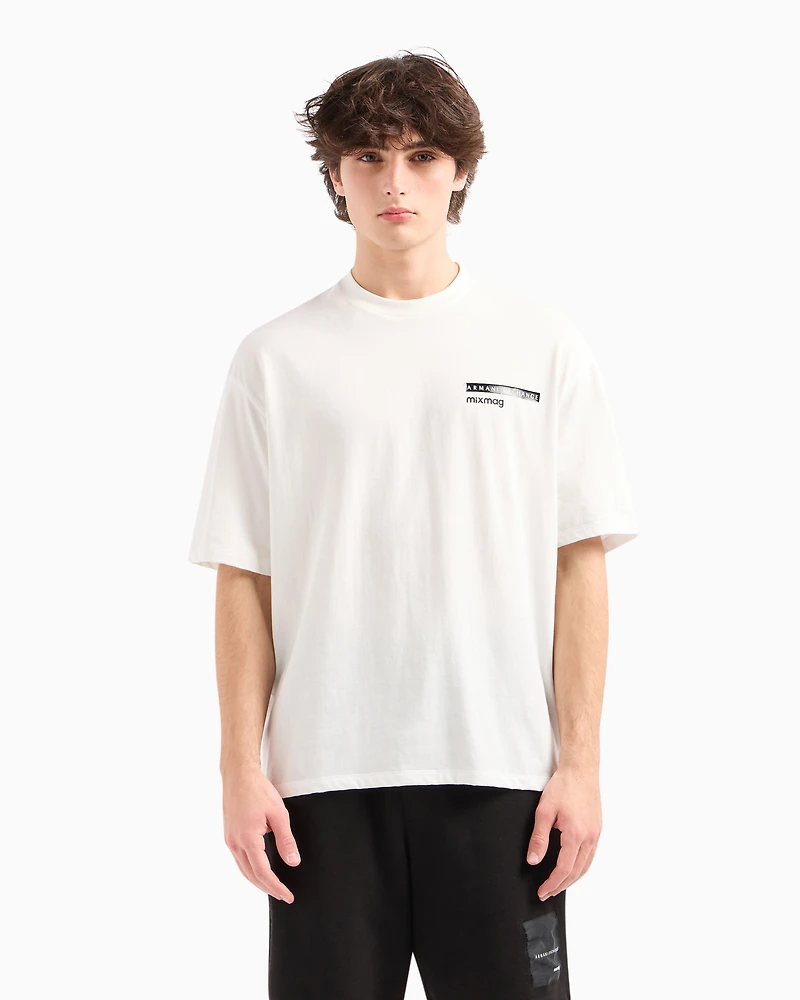 Relaxed fit T-shirt with round neck and logo