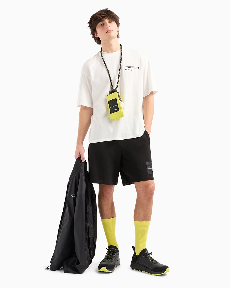 Relaxed fit T-shirt with round neck and logo