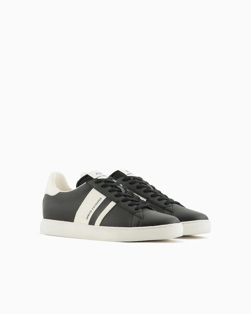 Sneakers with logo