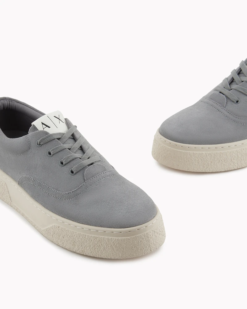 Leather lace-ups with high sole