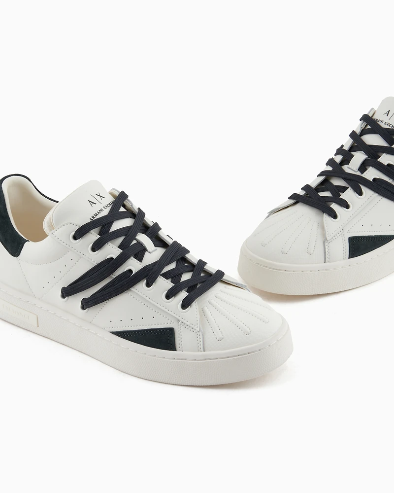 Sneakers eco-leather with contrasting laces
