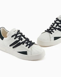 Sneakers eco-leather with contrasting laces