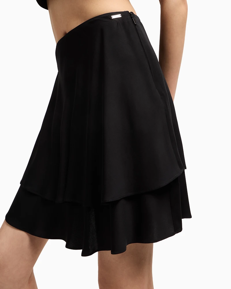 Cropped T-shirt with logo on the sleeves