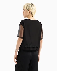 Cropped T-shirt with shaped bottom