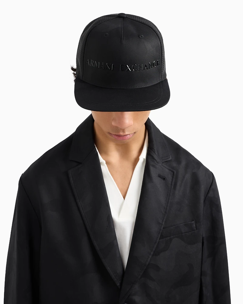 Hat with mesh insert