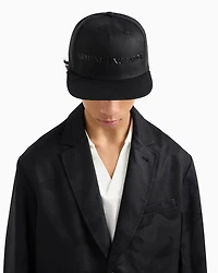 Hat with mesh insert