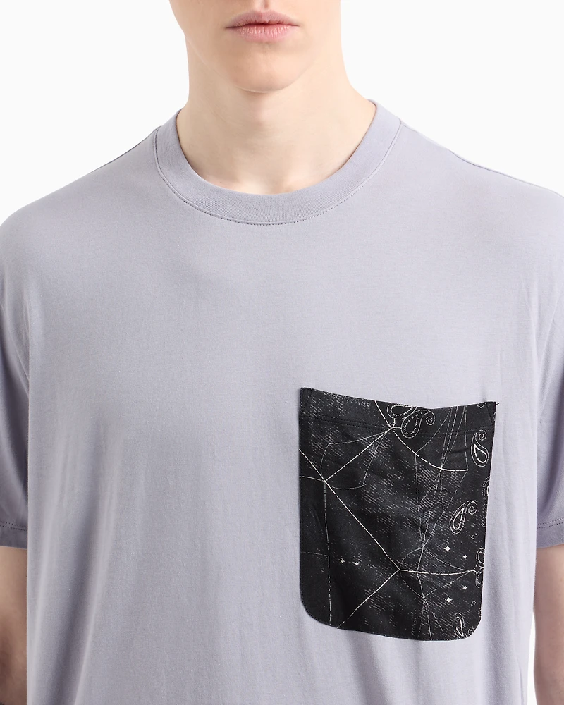 Regular fit T-shirt with patterned pocket