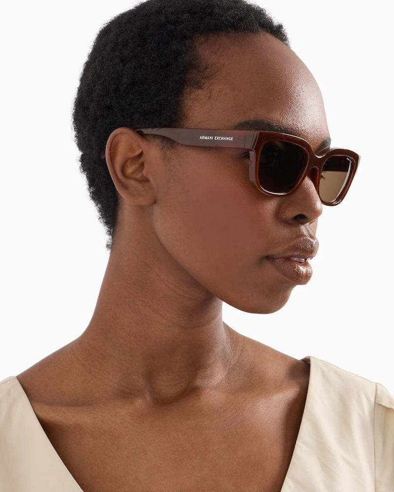 Irregular-shaped women’s sunglasses