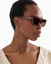 Irregular-shaped women’s sunglasses
