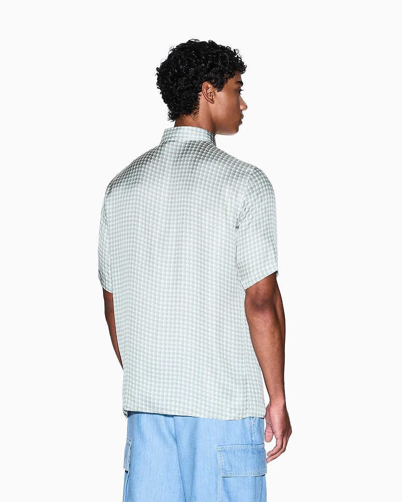Patterned short-sleeved shirt