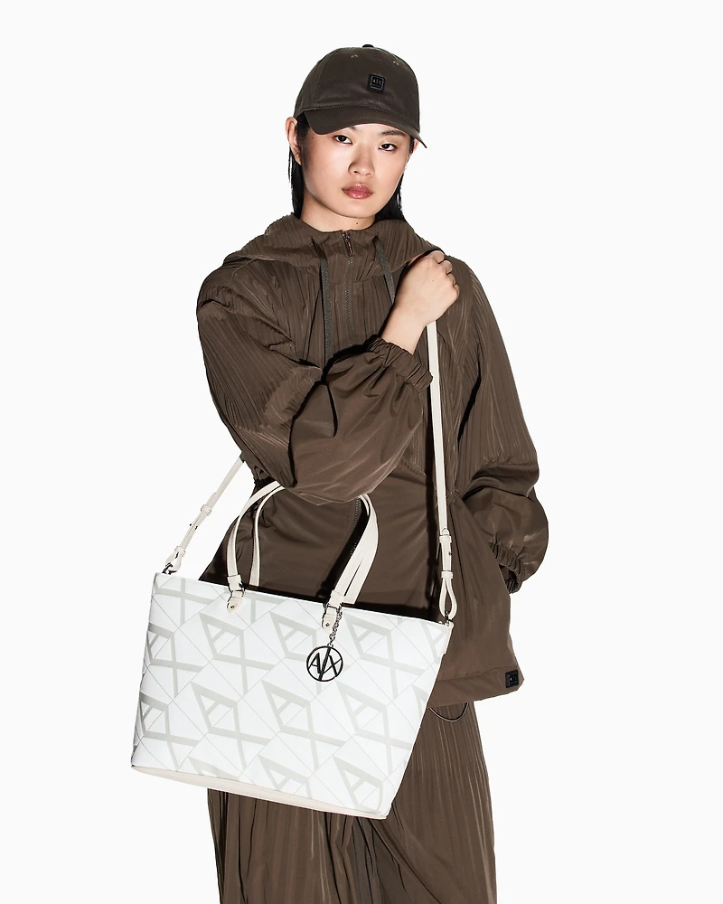 Shopper bag with allover logo