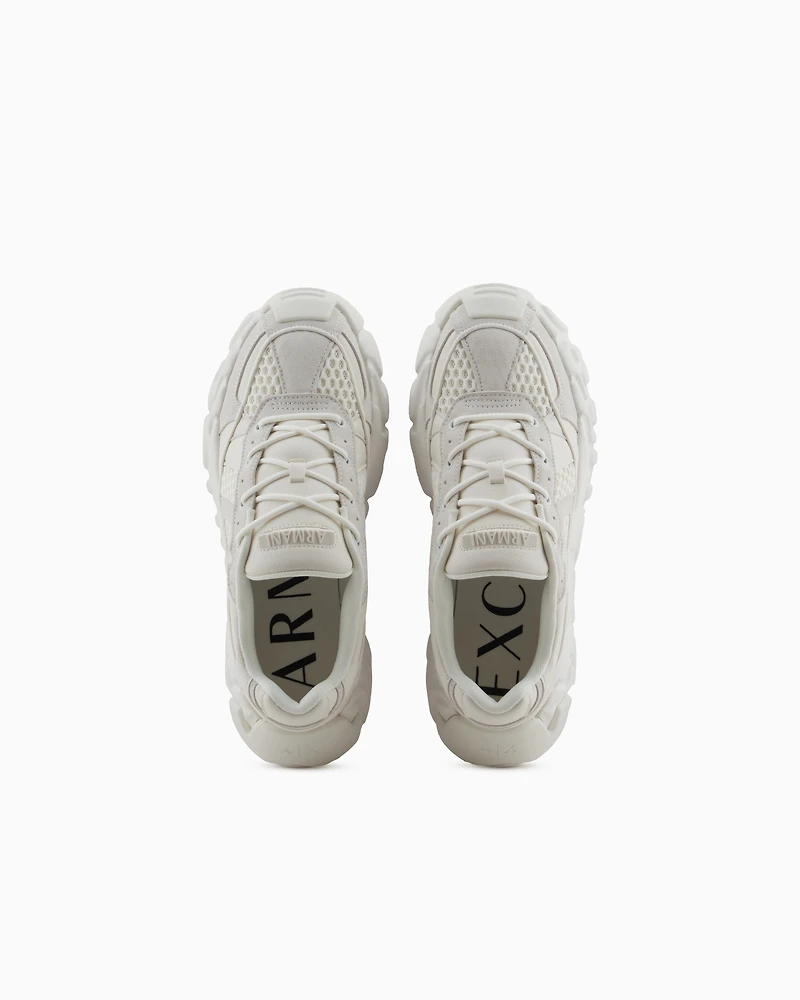 Sneakers with oversized sole