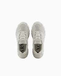 Sneakers with oversized sole