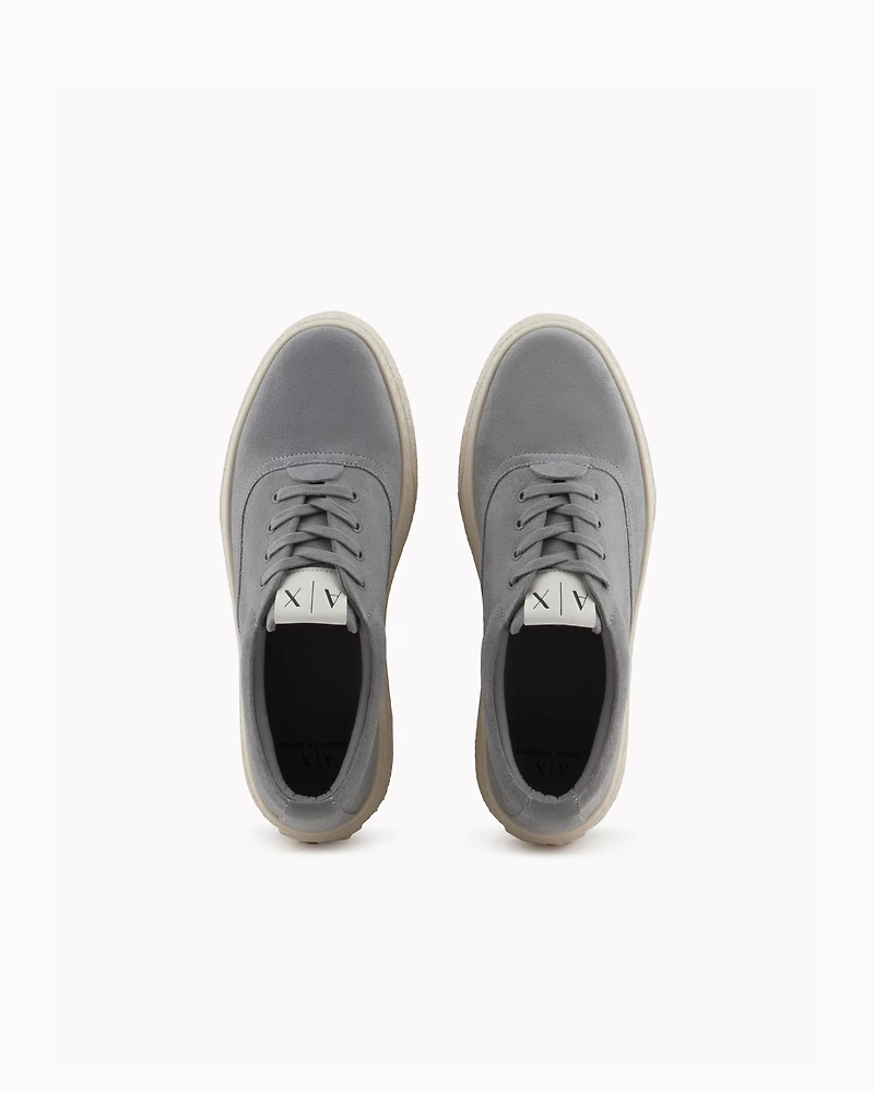 Leather lace-ups with high sole