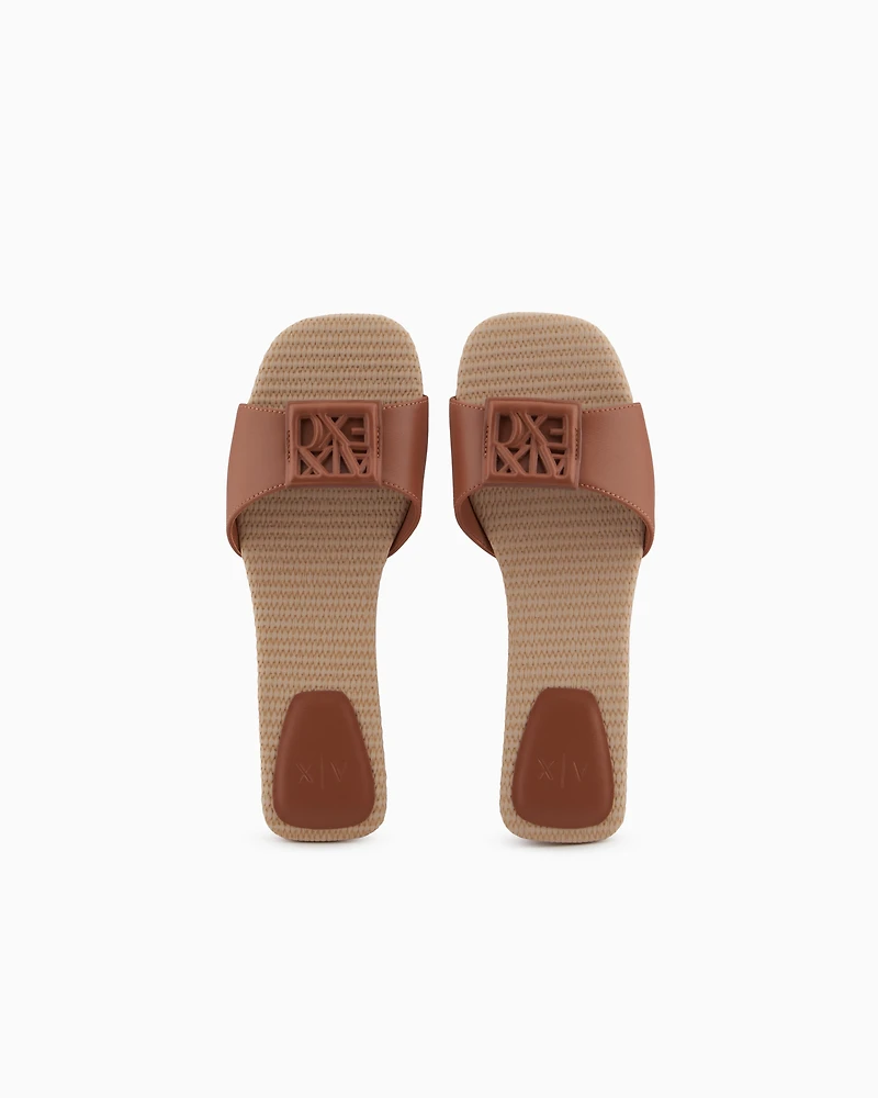 Slippers with band and logo