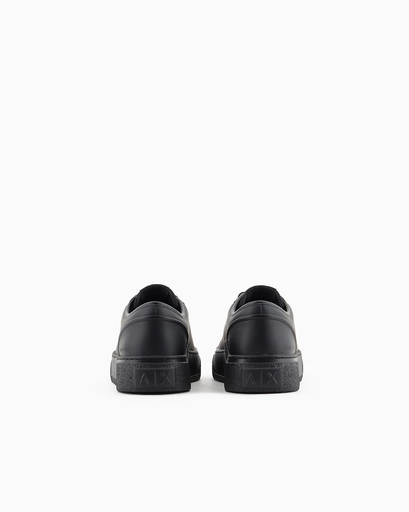 Leather sneakers with mesh insert