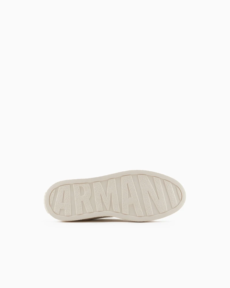 Sneakers eco-leather with elastic laces