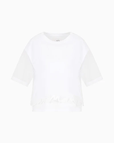 Cropped T-shirt with shaped bottom