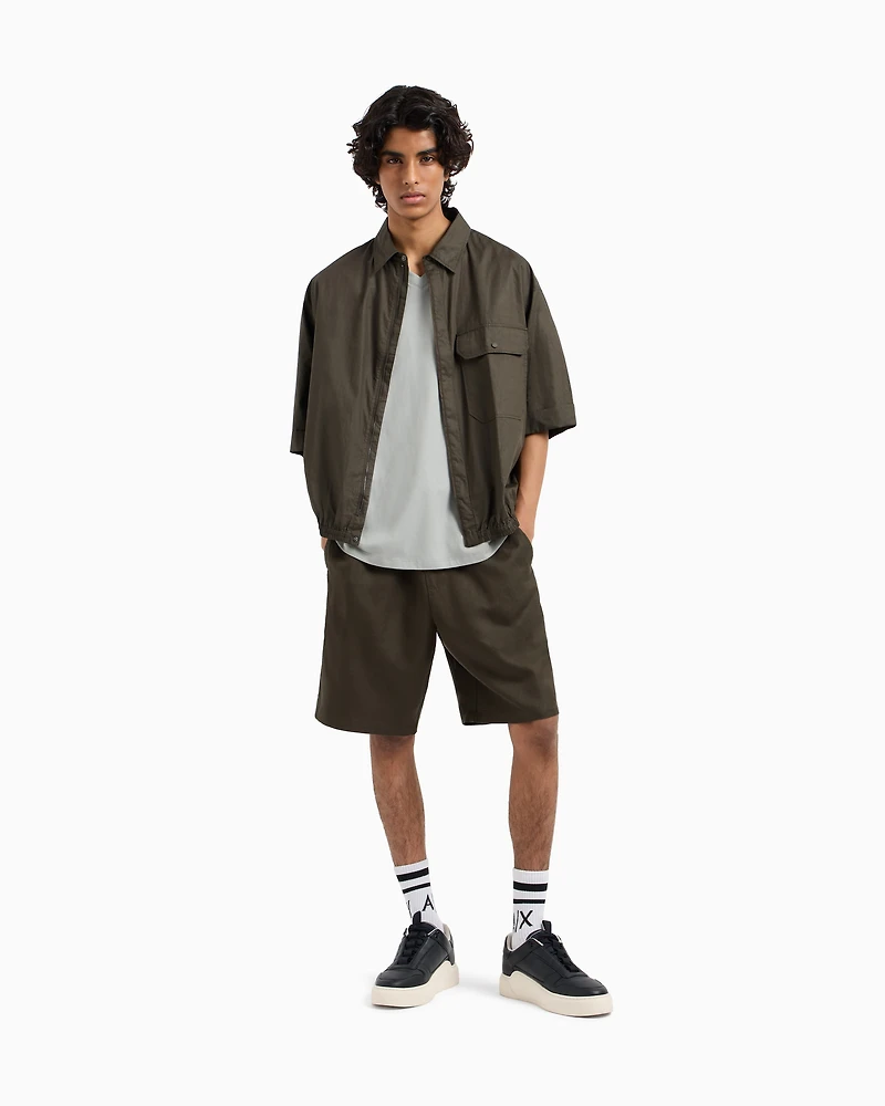 Regular fit T-shirt with V-neck