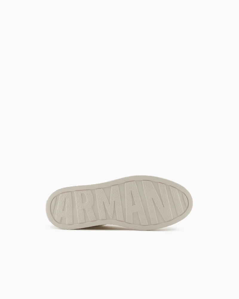 Sneakers with high sole