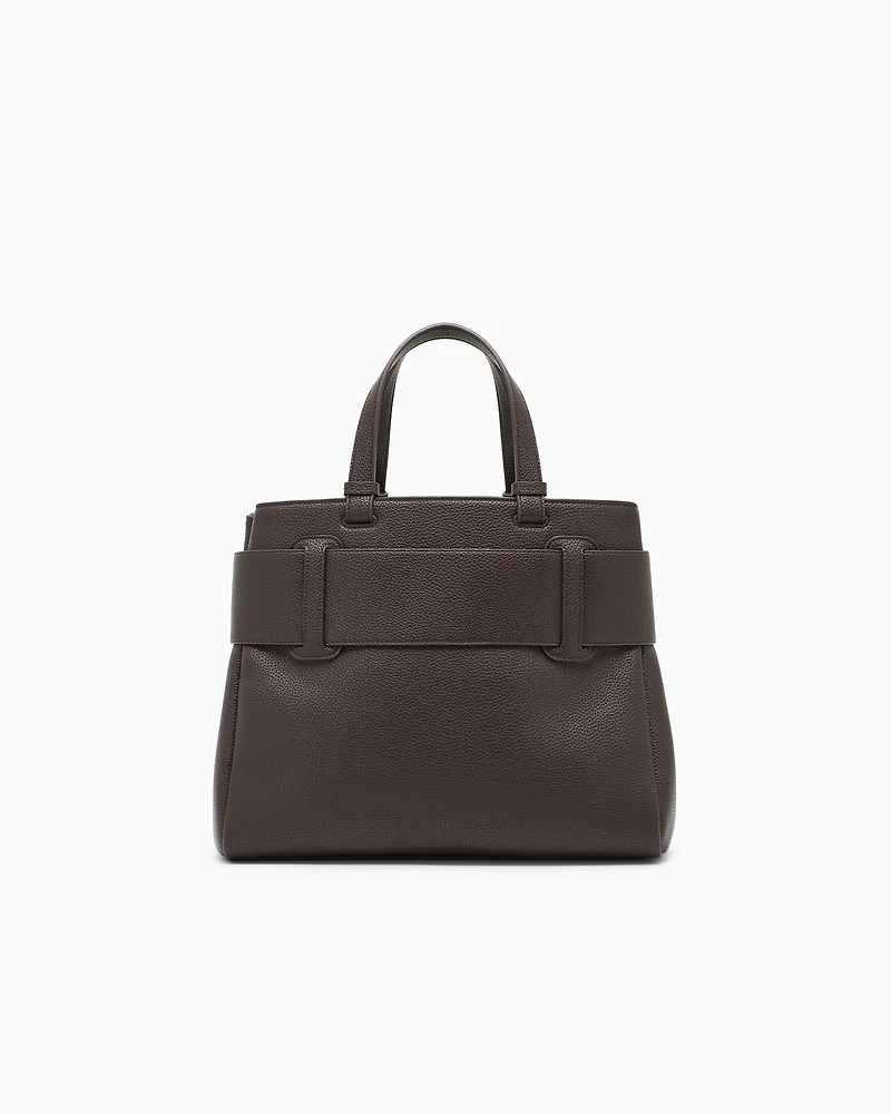 Shoppers in technical fabric