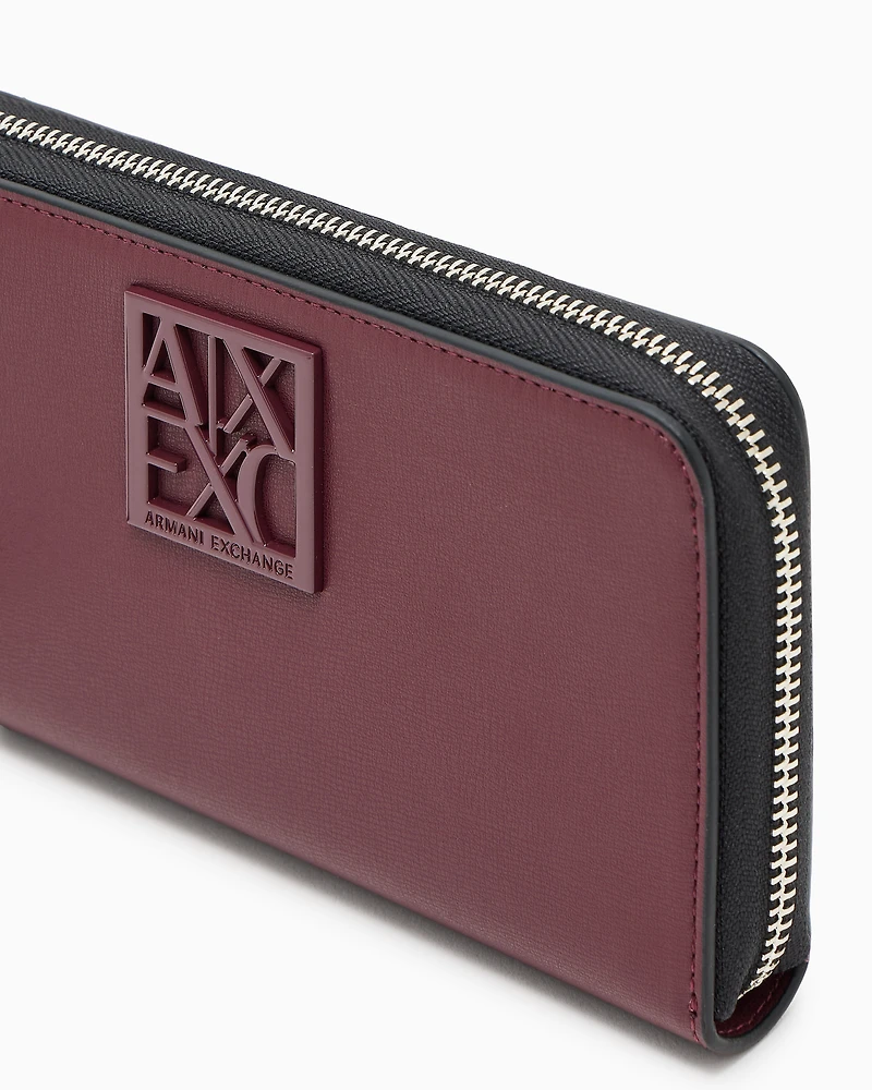 Horizontal wallet with logo