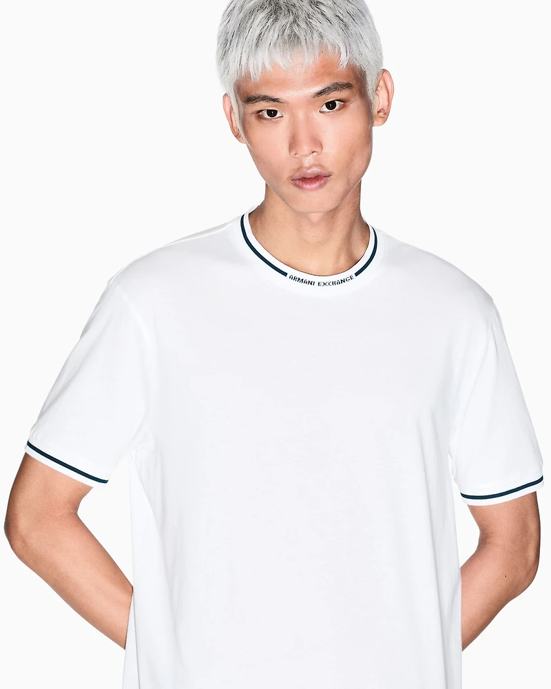 Regular fit T-shirt with contrasting piping
