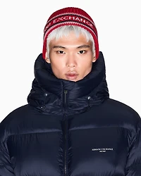 Cap with contrasting bands