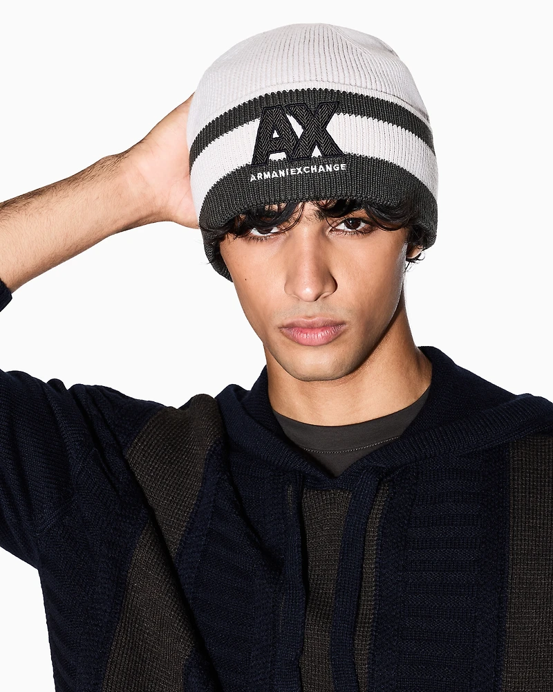 Beanie hat with logo