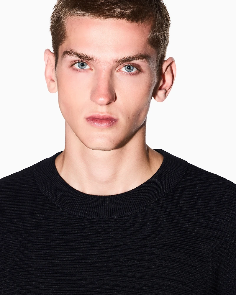 Ribbed crew neck sweater