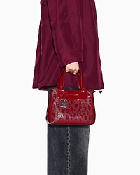 Shoppers in technical fabric