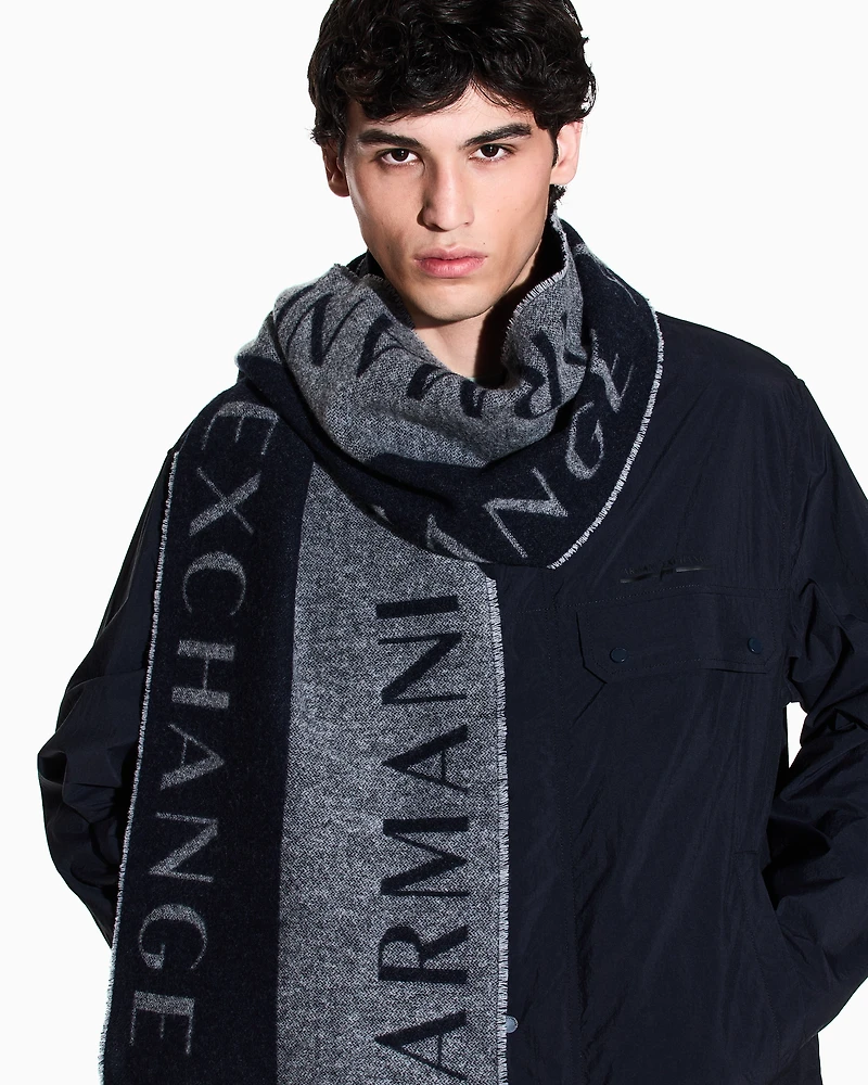 Two-tone scarf with logo