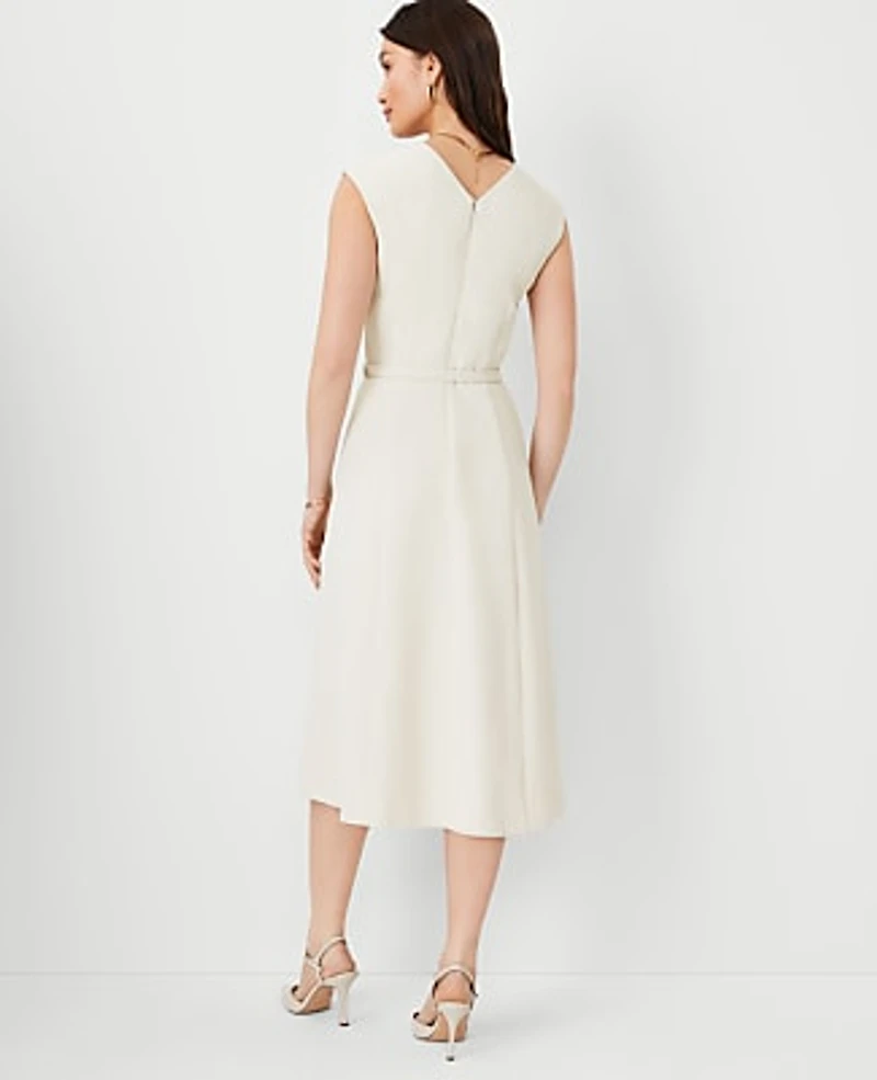 Ann Taylor The Belted V-Neck Midi Dress in Fluid Crepe Size 2 Ivory Whisper Women's
